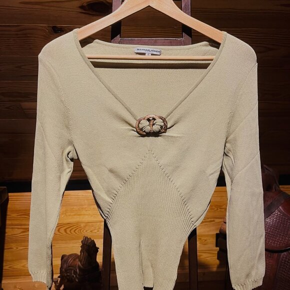 Hannah Jones New York 60'S Cropped Green Knit Top with Wood Accents - Picture 2 of 10